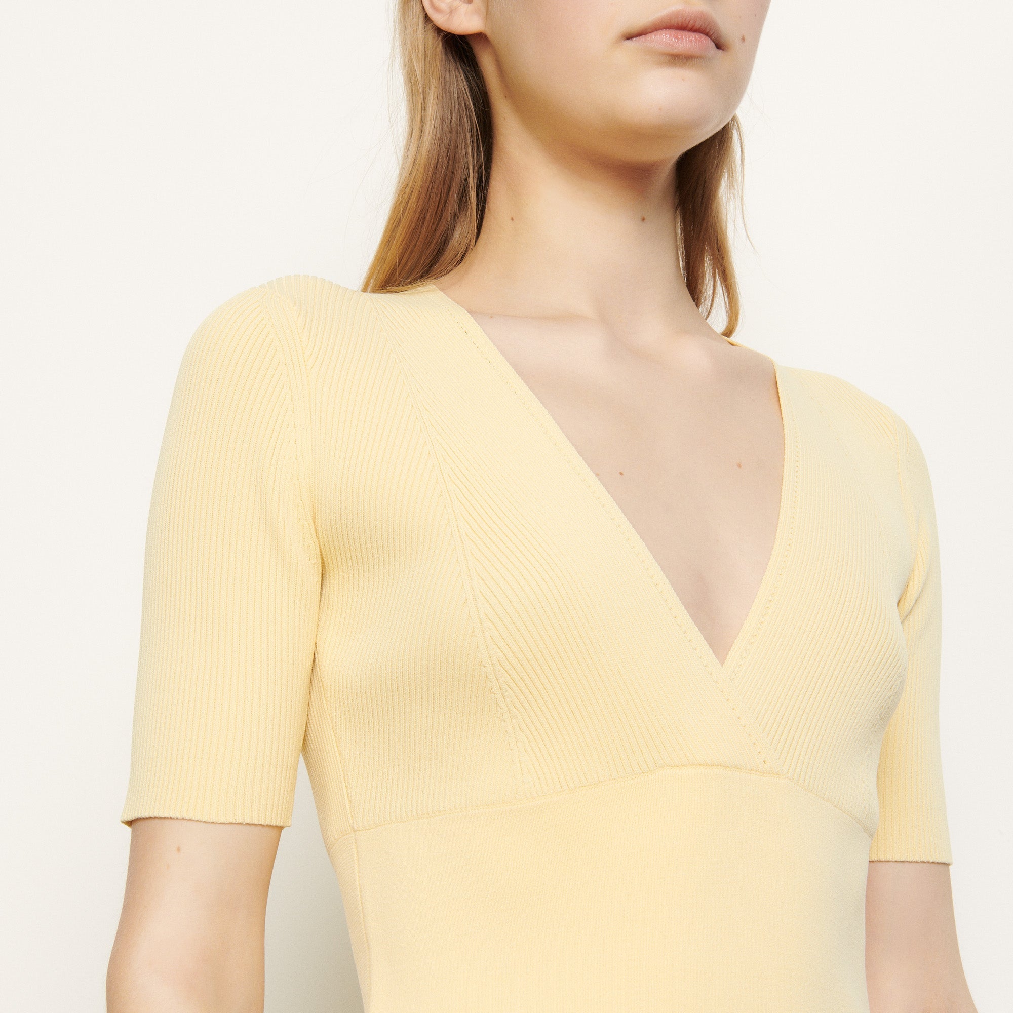 Pull court en encolure croisée Faume - seconde main