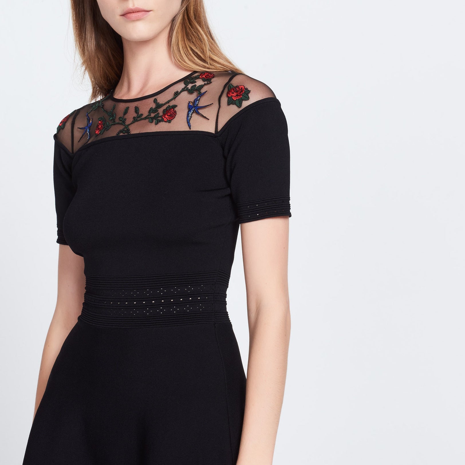 Robe en maille avec broderies Faume - seconde main