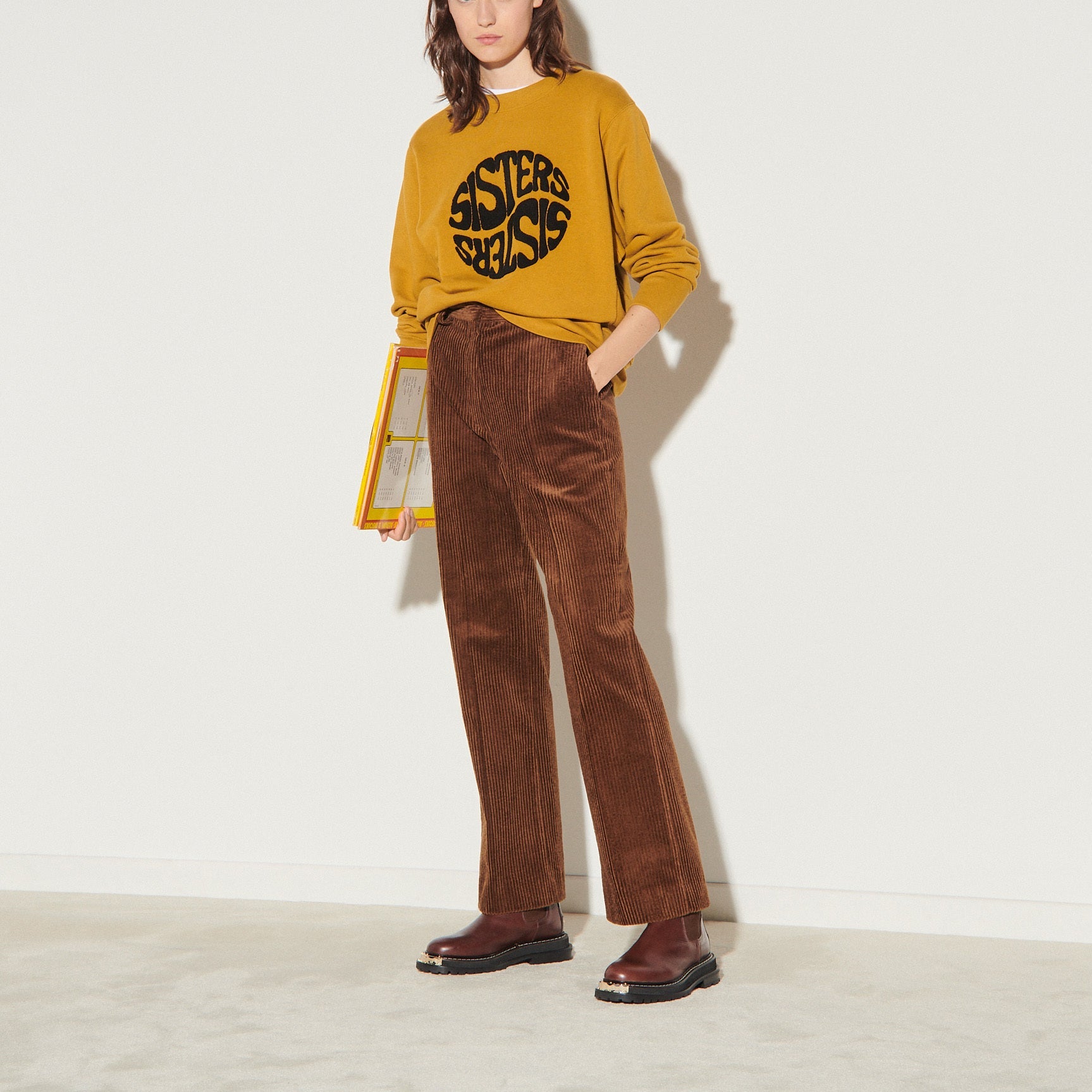 Pantalon droit en velours côtelé Faume - seconde main