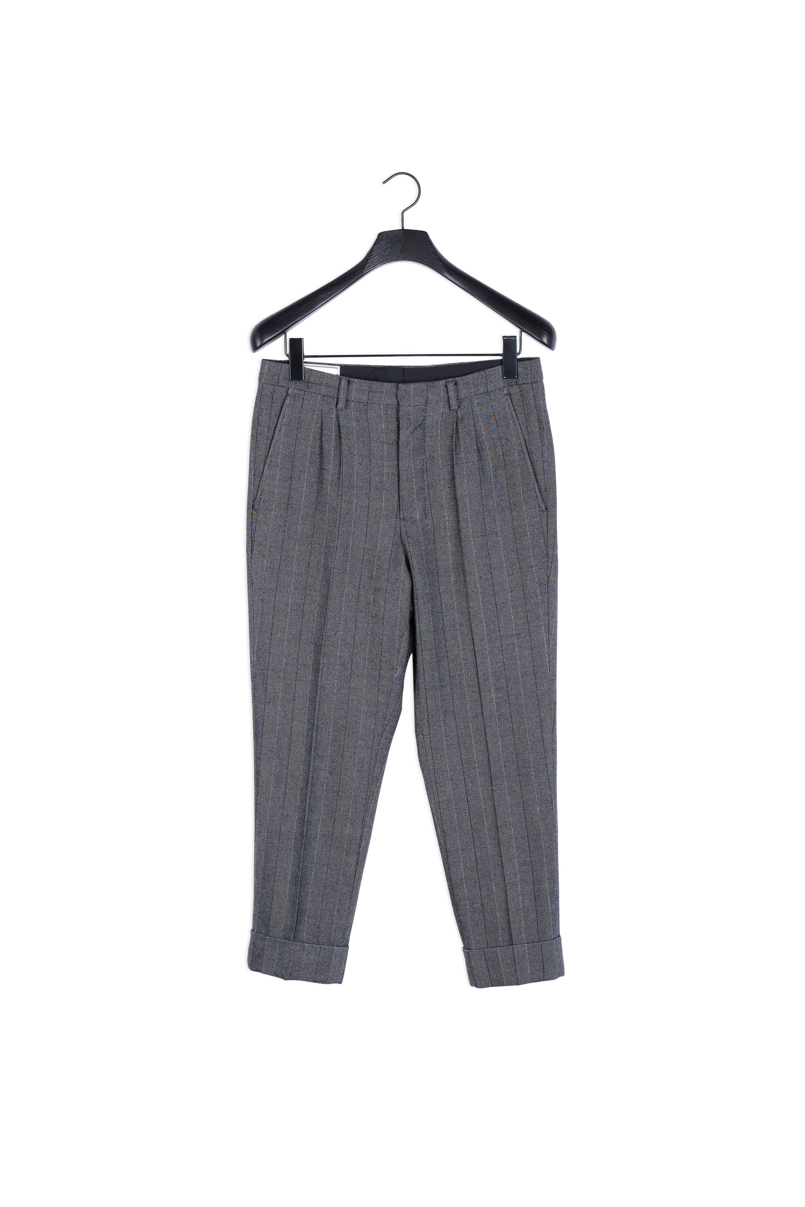 Pantalon Carotte A Plis Faume - seconde main