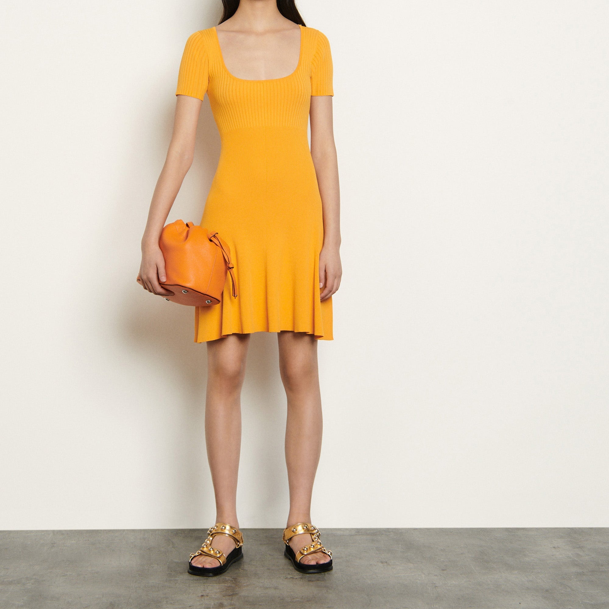 Robe courte en maille côtelée Faume - seconde main