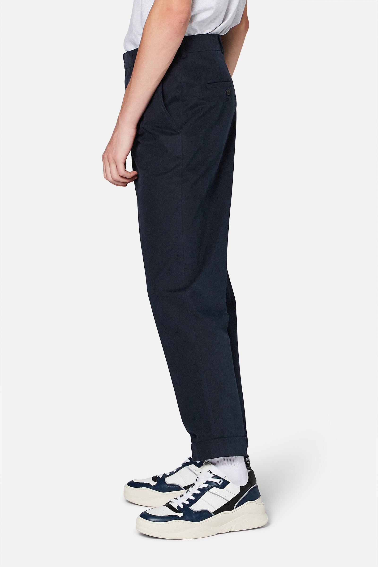 Pantalon Carotte A Plis Faume - seconde main